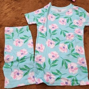 🆕️ (2)Floral Kids Pajamas Sets - 1 Pink w/white flowers, Blue with pink flowers